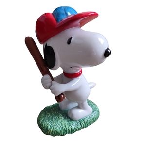 Peanuts Snoopy Baseball 1997 Ceramic Figurine By Flambro Imports
